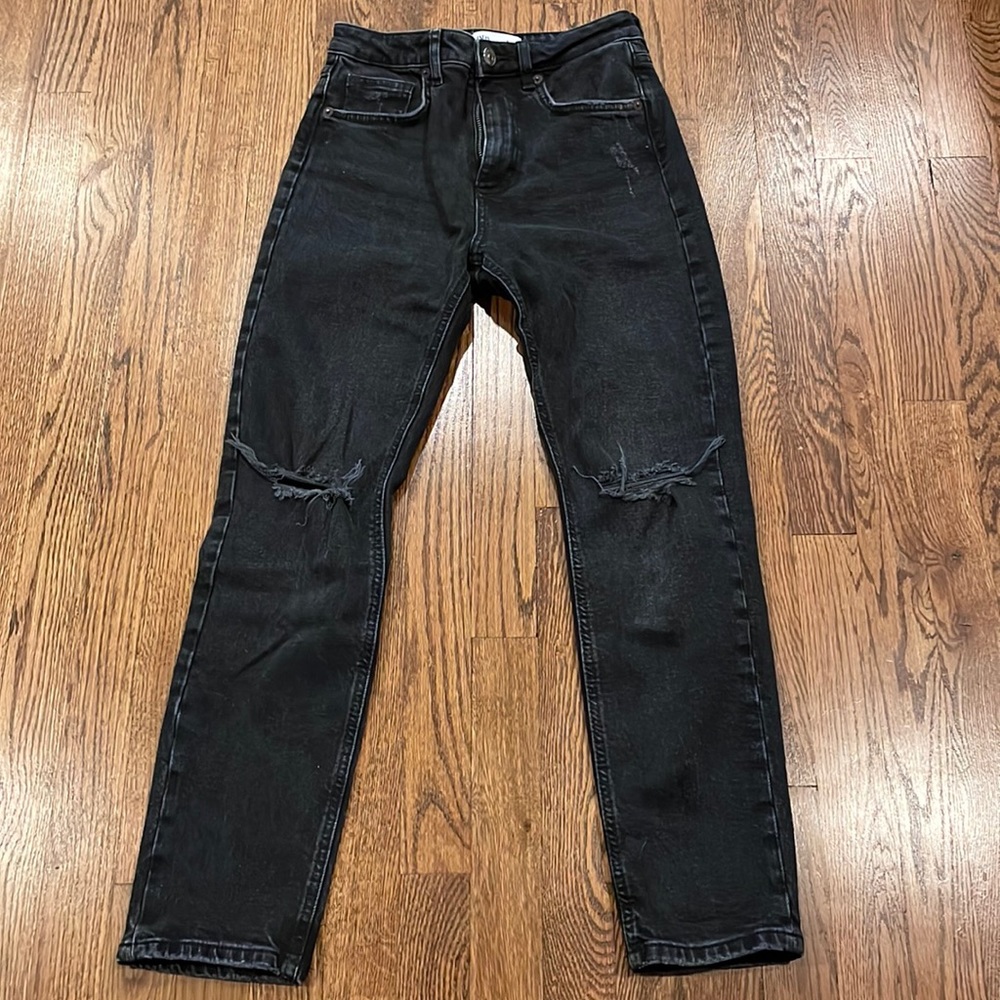 Zara black distressed straight leg jean size 2